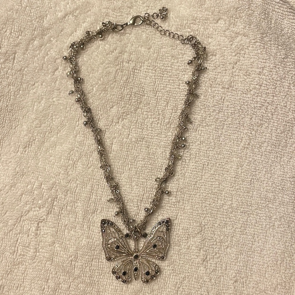 Gorgeous sliver with black rhinestone butterfly chuncky necklace/ chocker